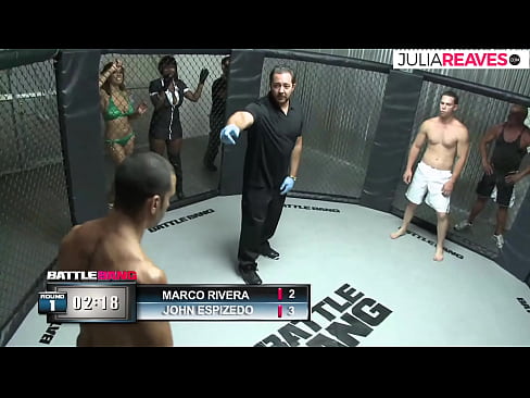 ❤️ Ultimate Fighter ቀለበቱ ውስጥ ከተጣላ በኋላ አንዲት ቁጥር ሴትን ትበዳለች። ❤❌  በፖርኖ %am.mailkassa.ru ❤